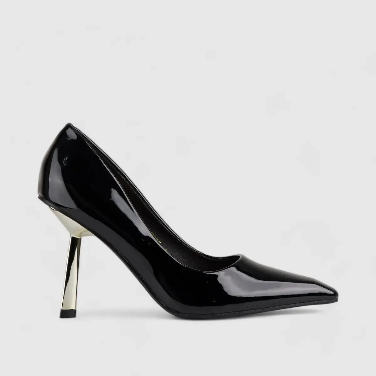 Bulbul Court Shoe Black LU005