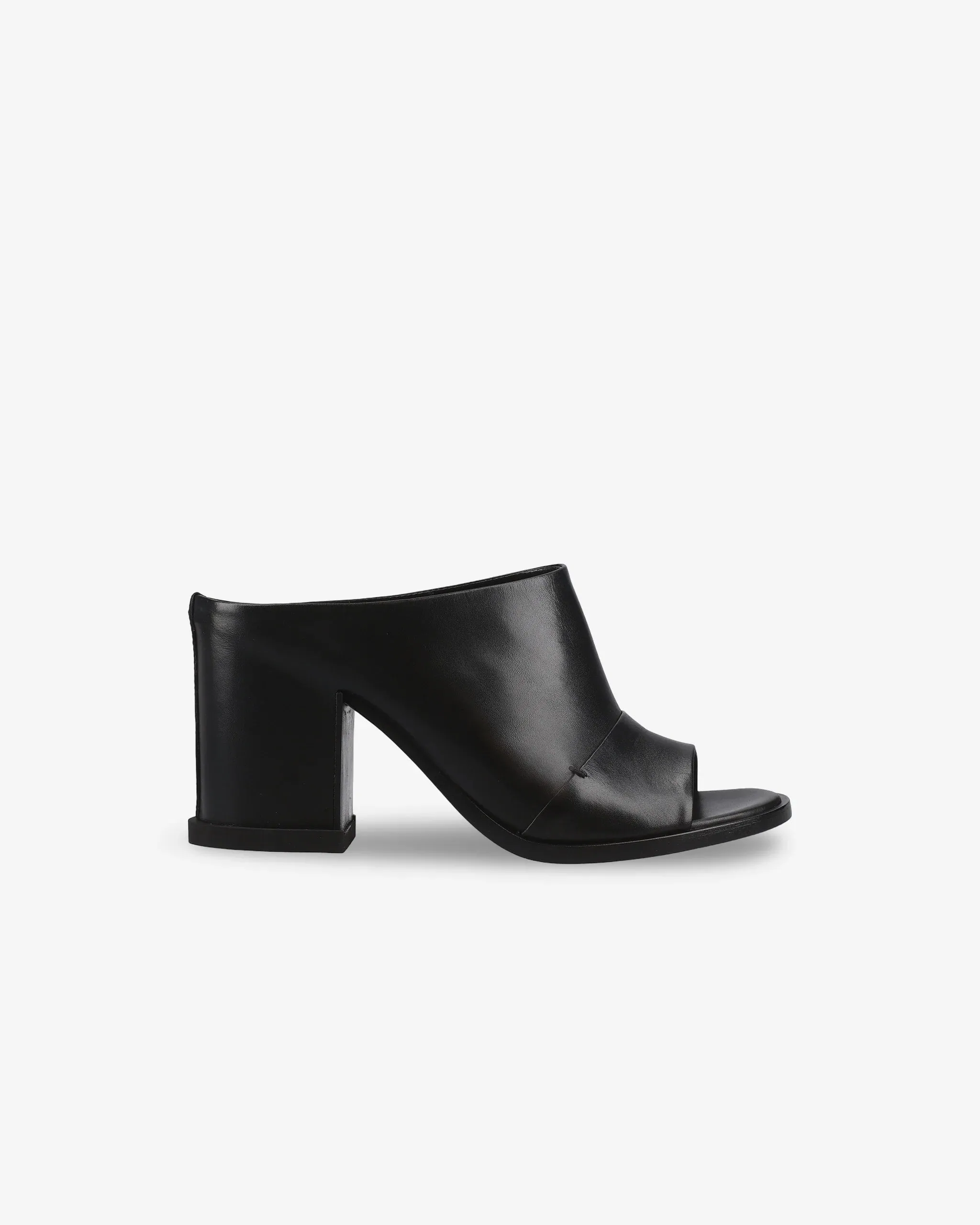 Calfskin Embedded Heel Sabot M7001B