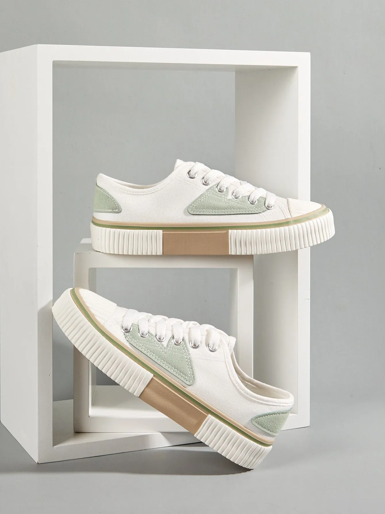 Color Block Lace-up Front Sneakers - White & Green