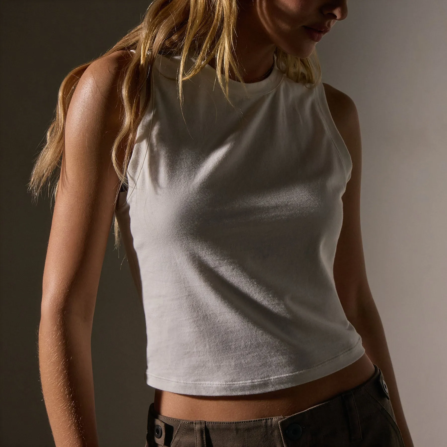 Cropped Shell Top - White