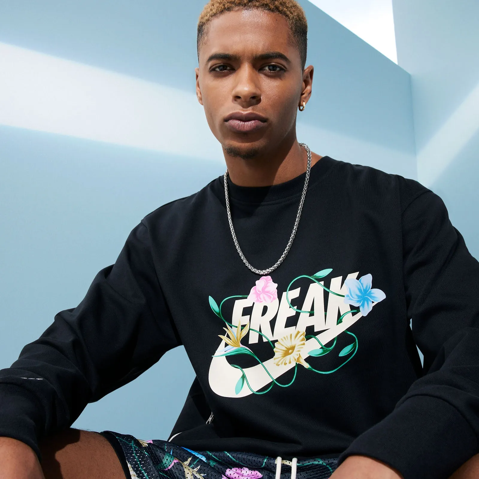 Giannis Floral Printed Standard Issue Dri-FIT Crew - Black