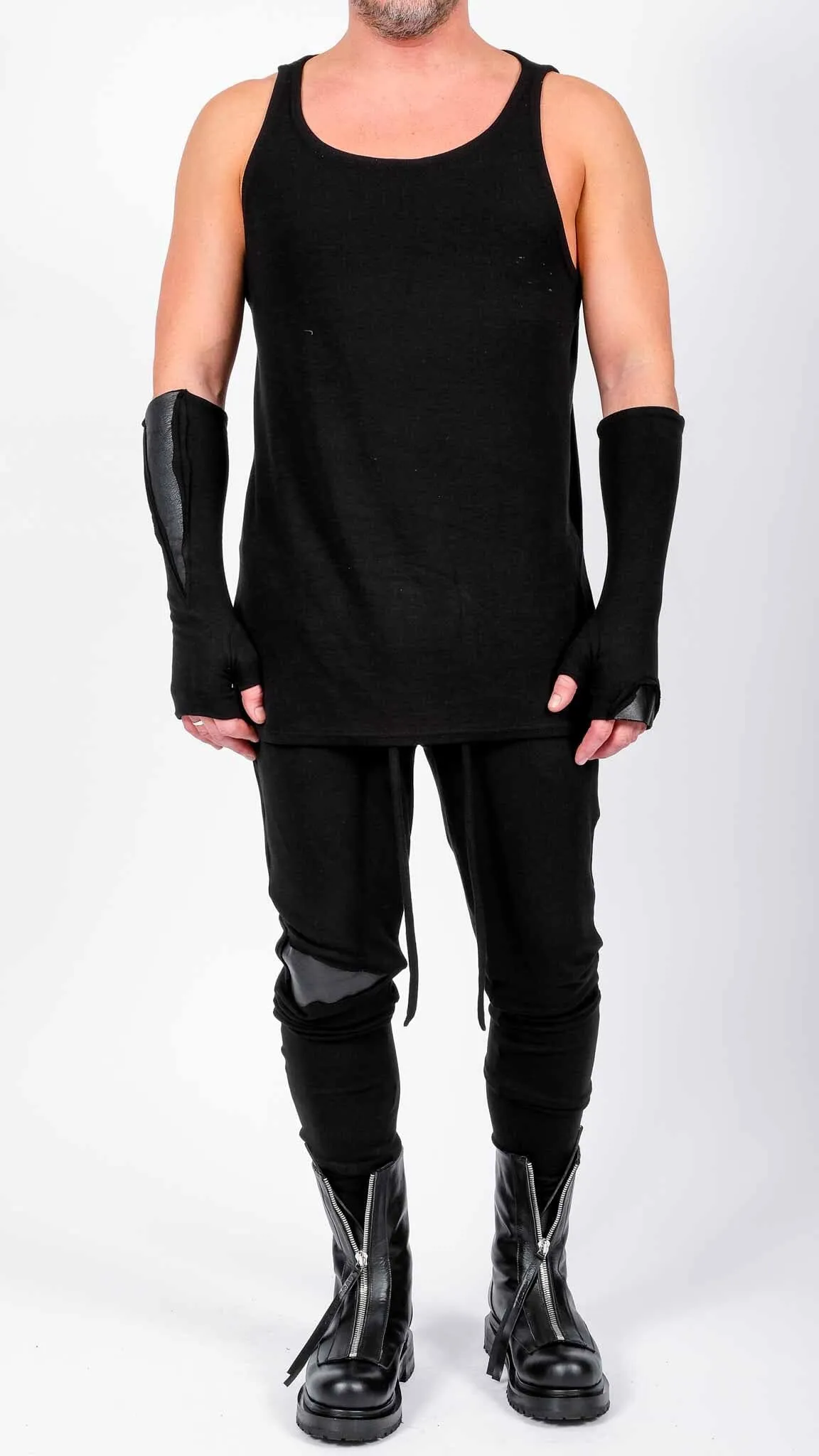 Jersey Gloves with Leather Details