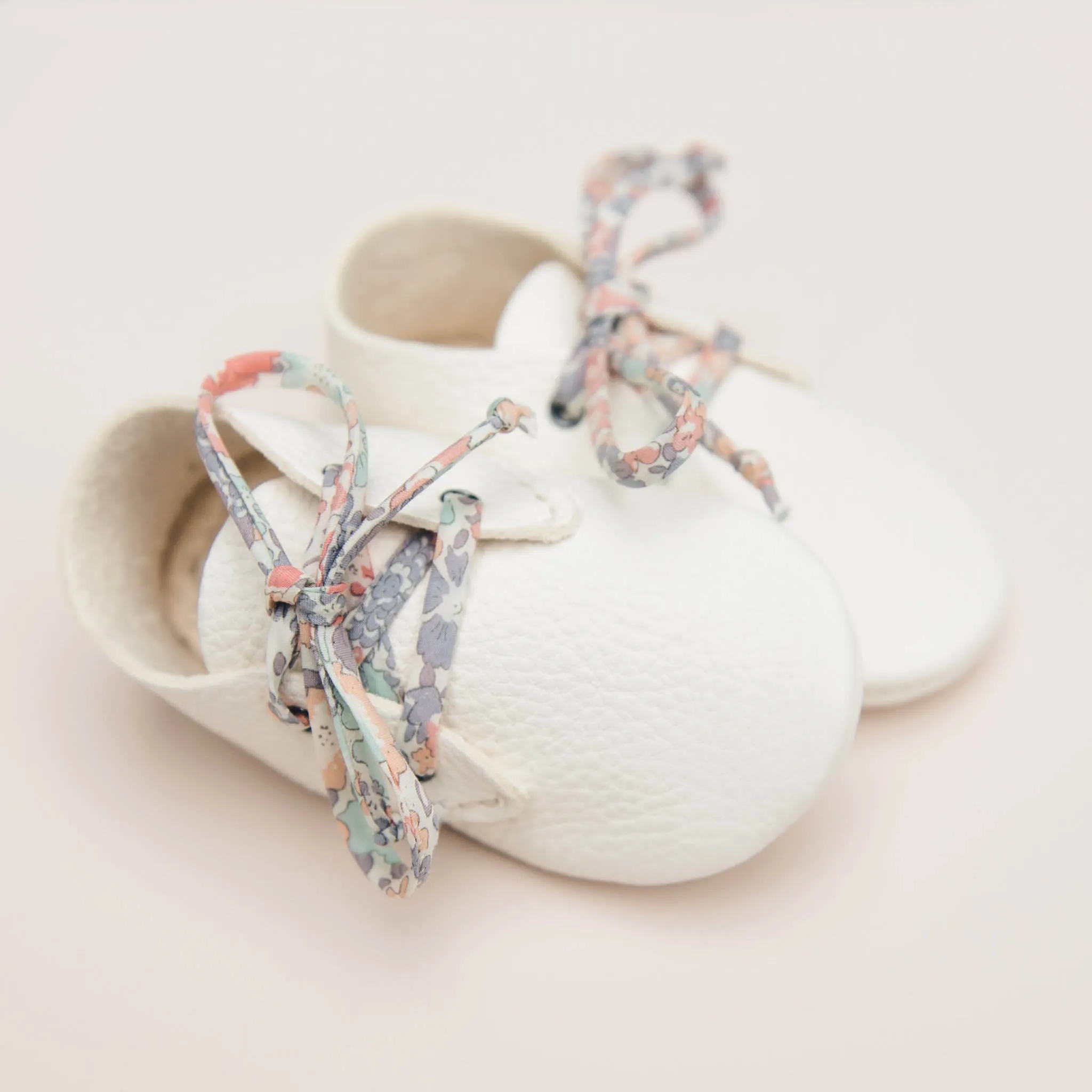 LITTLE CLOUD WHITE TRAVELLERS WITH LIBERTY LACES