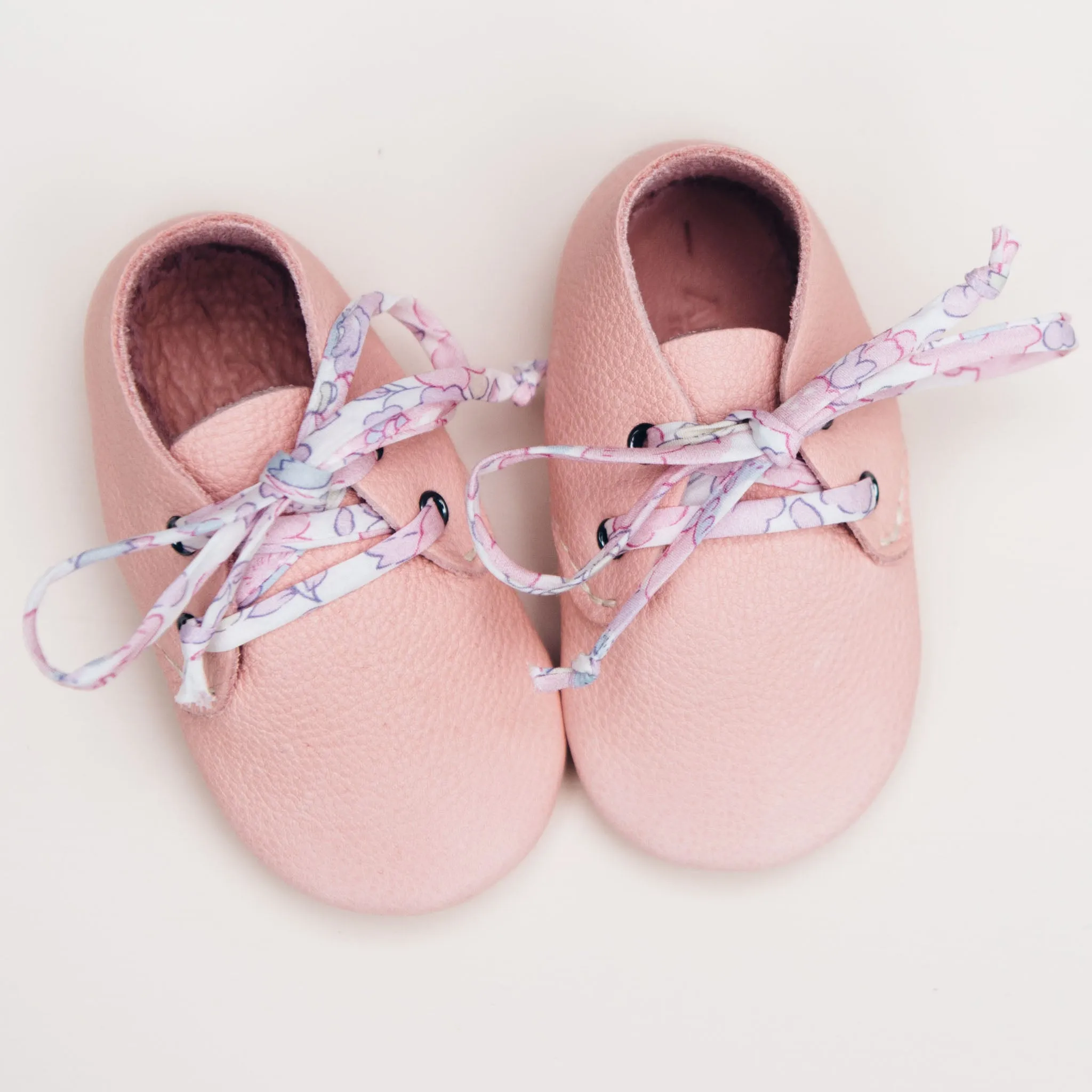 LITTLE CLOUD X AMY & IVOR BLUSH TRAVELLERS WITH LIBERTY LACES