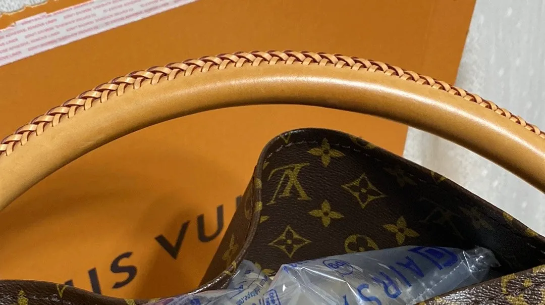 Louis Vuitton Monogram Canvas Artsy GM Handbag/Shoulder Bag