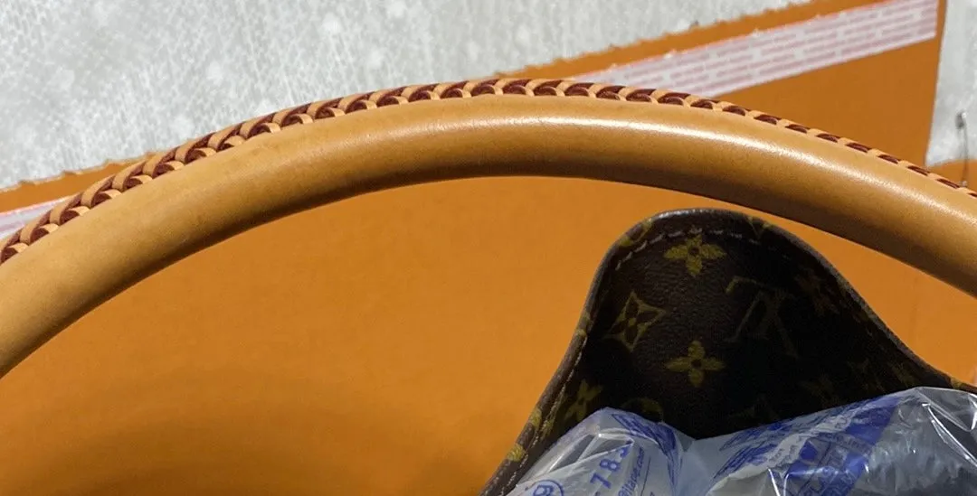 Louis Vuitton Monogram Canvas Artsy GM Handbag/Shoulder Bag