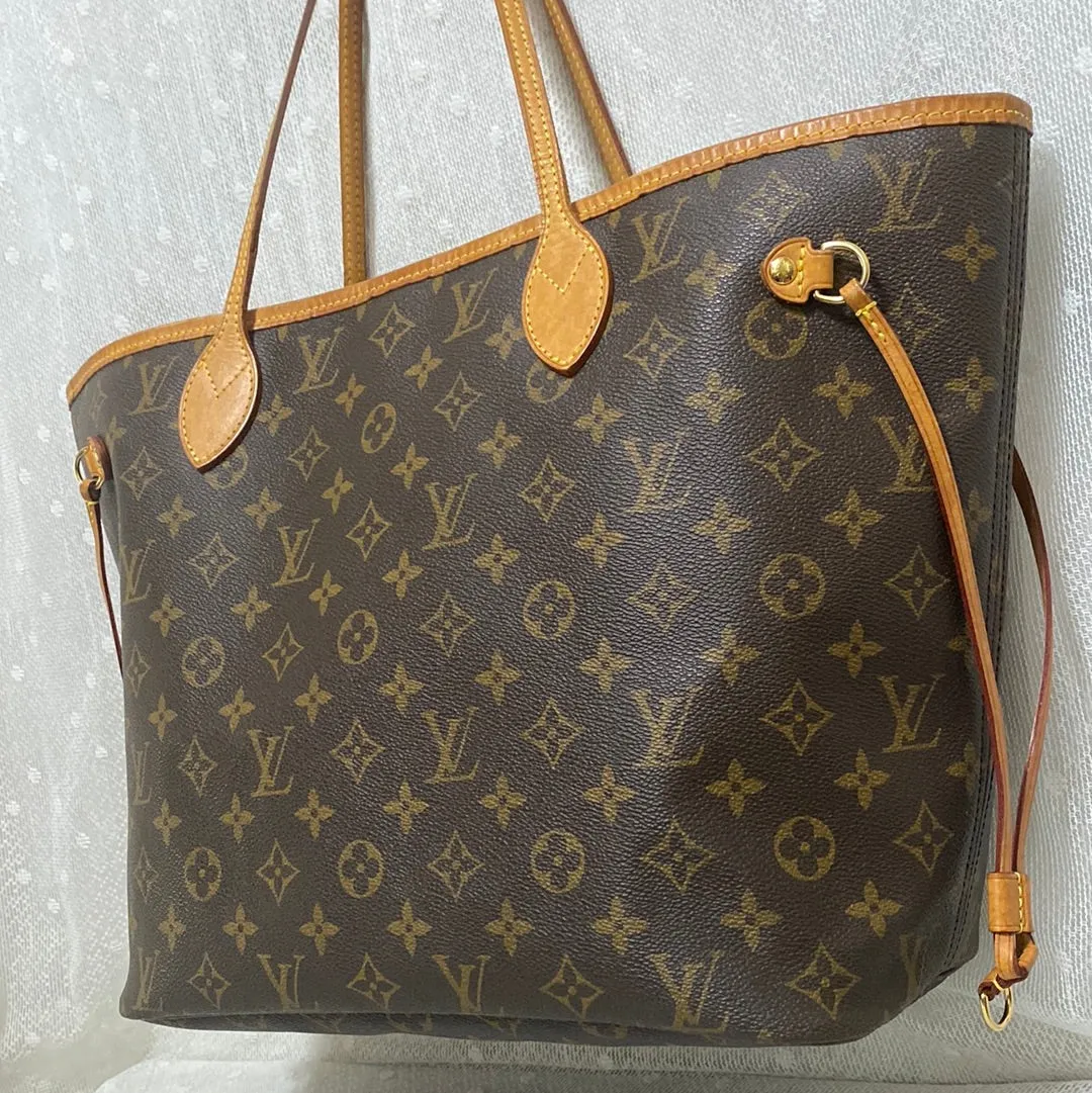 Louis Vuitton Neverfull MM Monogram Canvas Tote