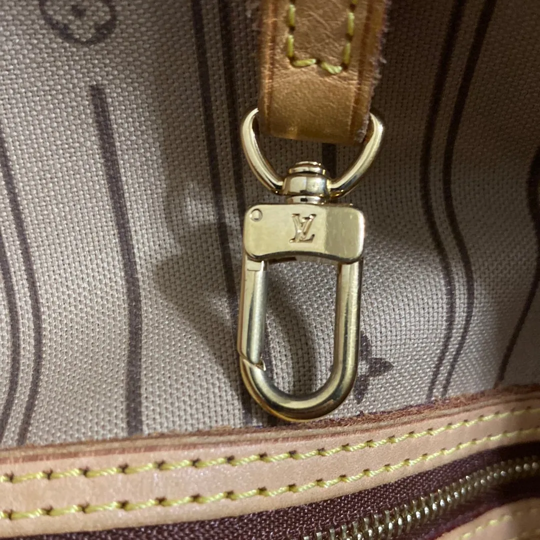 Louis Vuitton Neverfull MM Monogram Canvas Tote
