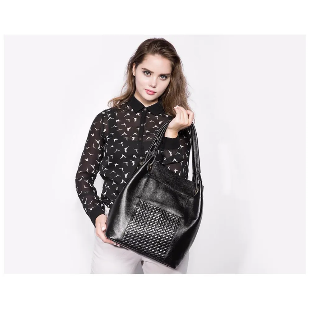 <bold>Bucket / Crossbody Bag  <br>Genuine-Leather