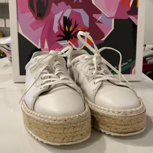 Rag & Bone White Leather Platform Sneaker with Rubber Sole