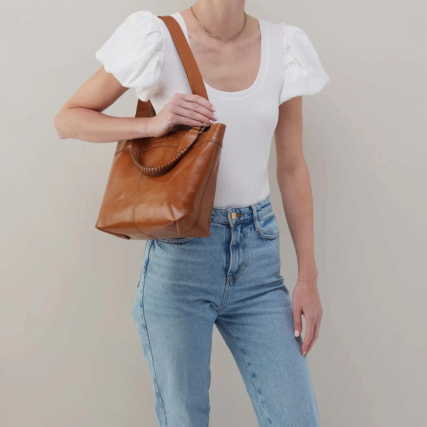 Romy Medium Tote In Polished Leather - Truffle