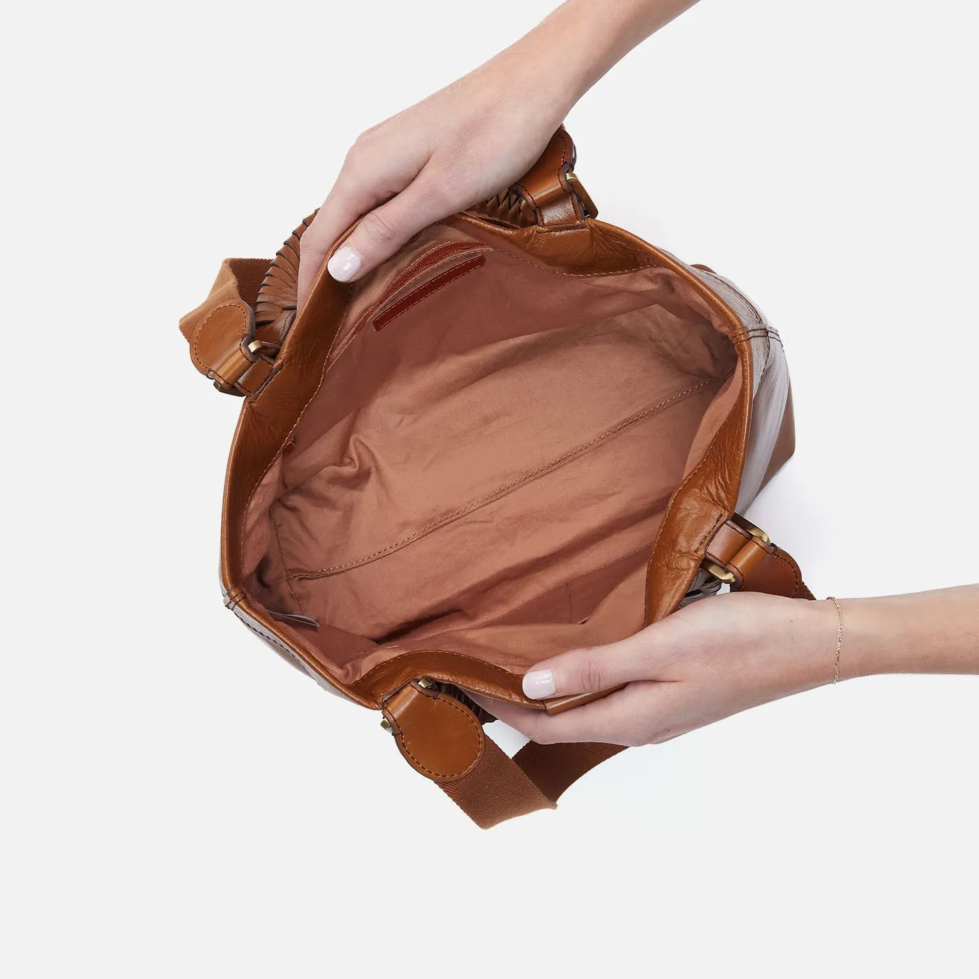 Romy Medium Tote In Polished Leather - Truffle