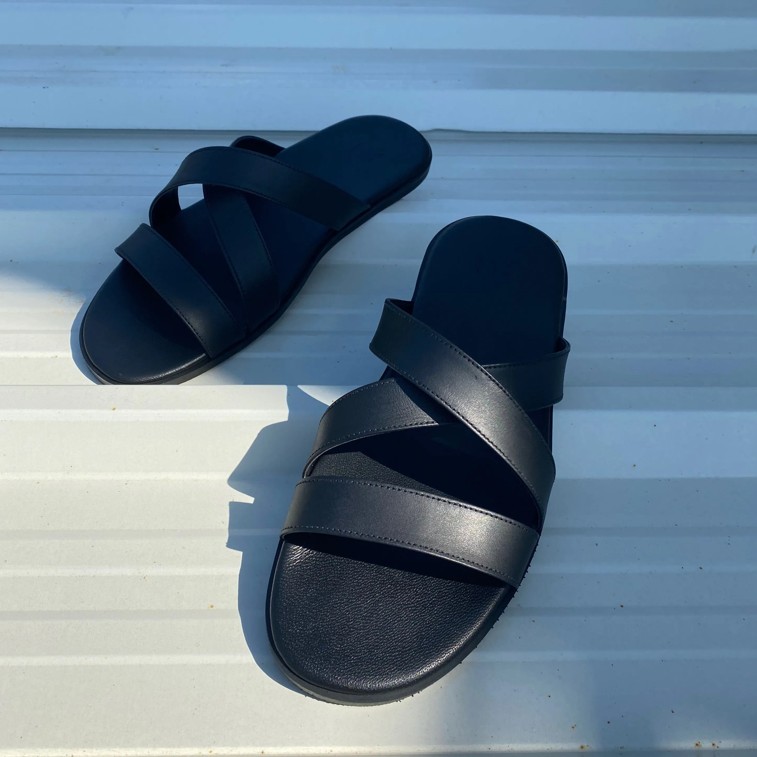 THE ARABIAN SLIDE SHOES
