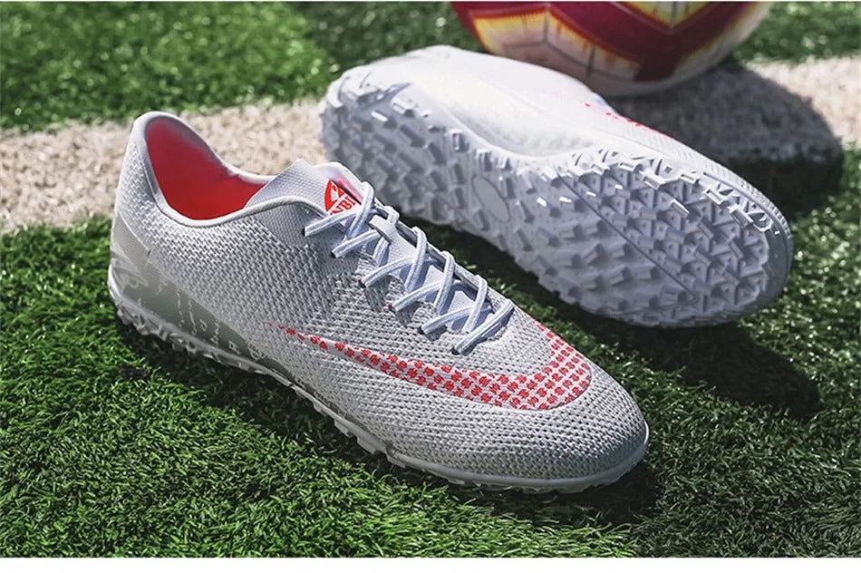 Ultralight Soccer Shoes Men Outdoor FG TF Boys Non-Slip Cleats